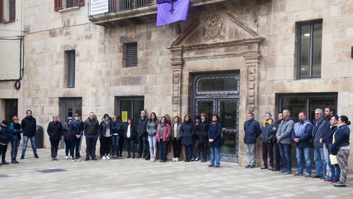 Homenatge a les víctimes de l’ajuntament de Tàrrega i el consell de l’Urgell.
