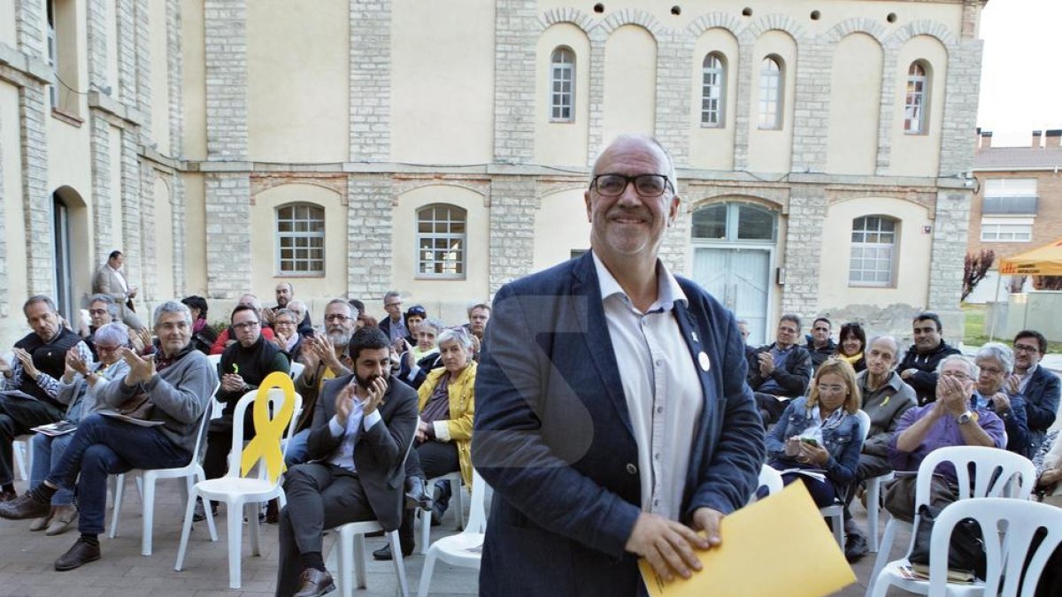 Santacana durante el acto de campaña de ayer en Cervera.