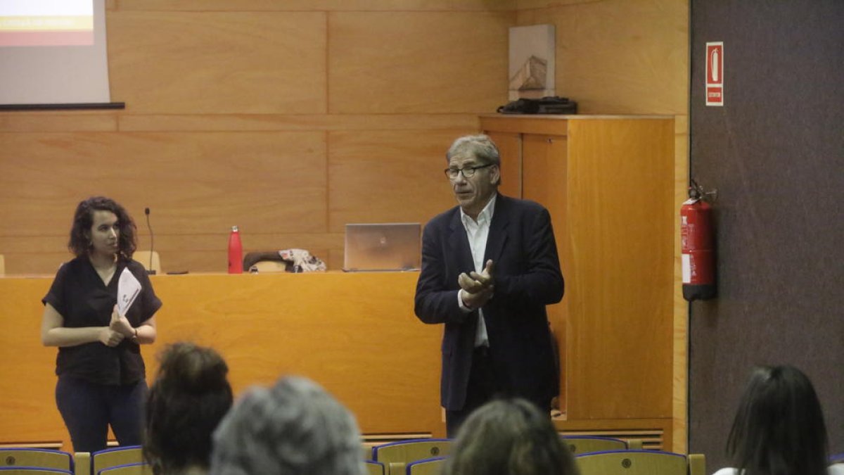 El encuentro informativo tuvo lugar ayer en la sala Jaume Magre. 