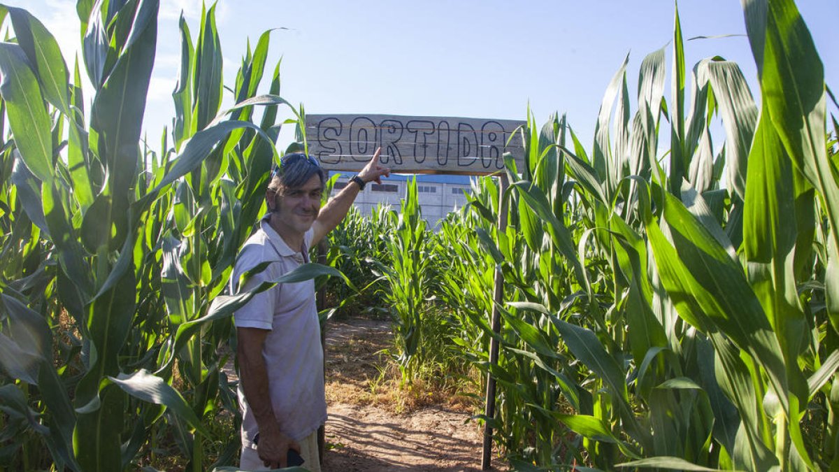 Perera destaca que el laberint és un complement a la feina al camp i la casa rural.