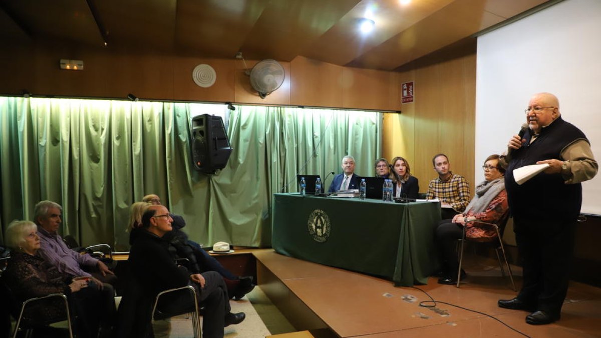 Un debate la semana pasada en el Ateneu Popular de Ponent.