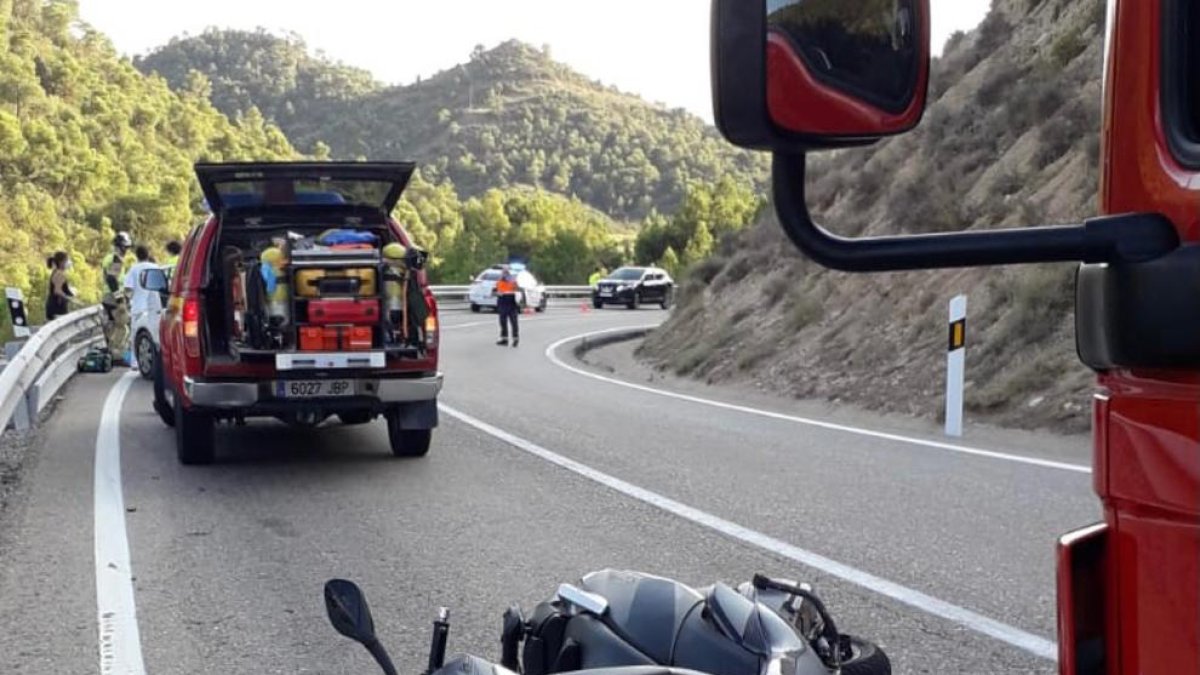 La moto accidentada ahir a la carretera A-211 a Mequinensa.