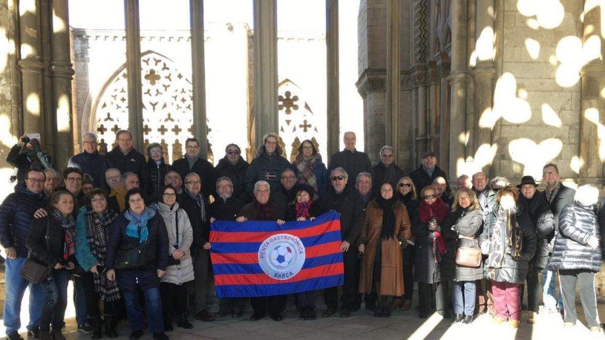 Socis de la Penya Gastronòmica Barça, diumenge a la Seu Vella.