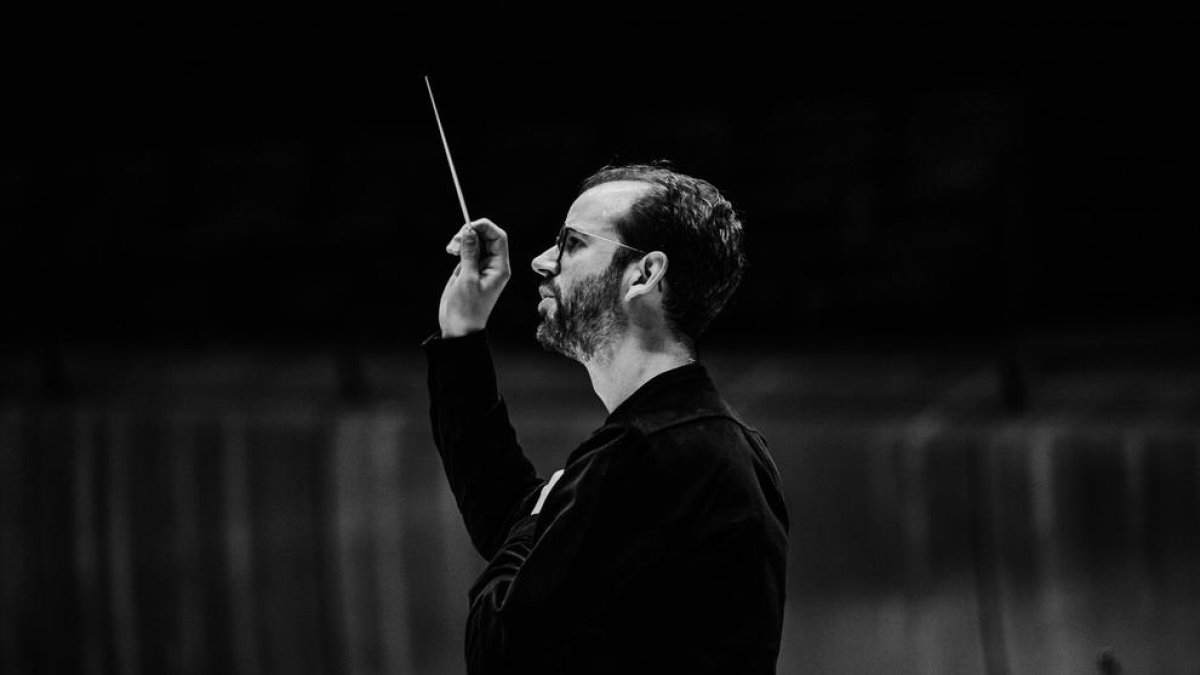 El director de orquesta leridano Néstor Bayona, durante una de sus actuaciones.