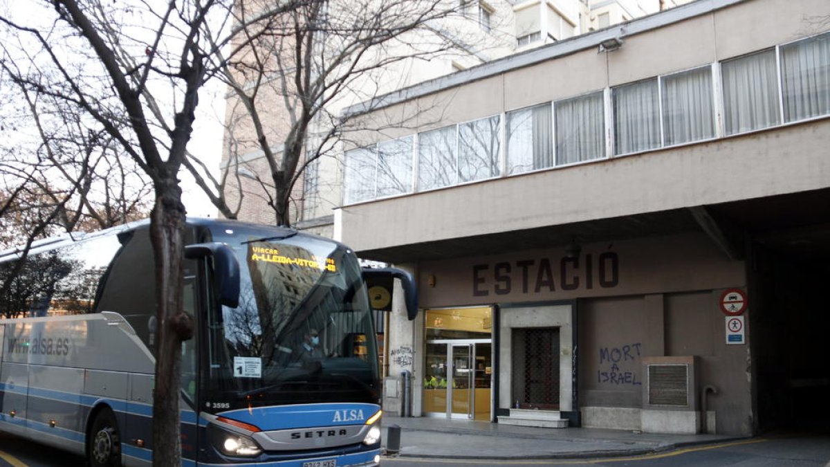 La Paeria pondrá en marcha un proceso participativo para decidir qué hacer con la estación de autobuses