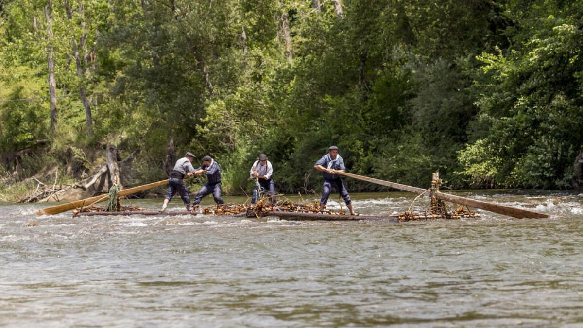 Uno de los ‘rais’ que descendió por las aguas del río Noguera Pallaresa.