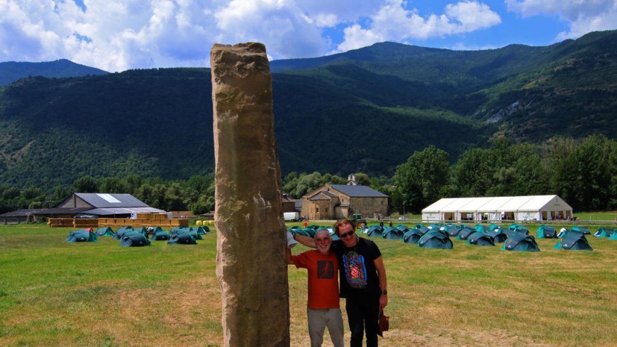 El menhir que es va plantar el juliol del 2018 a la zona que havia d’acollir els concerts a Escalarre.