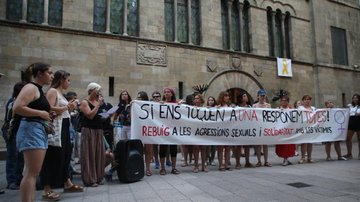 Imagen de archivo de una protesta en Lleida contra los delitos sexuales. 