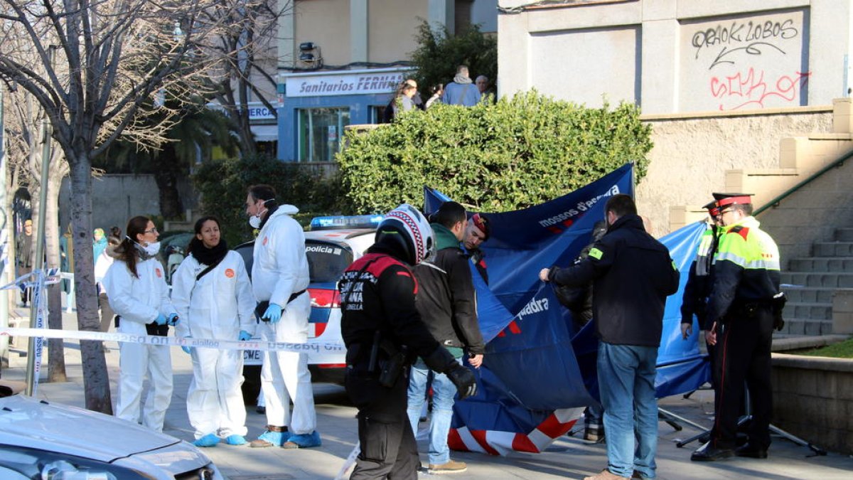 Els equips d’investigació treballant al lloc del conflicte.