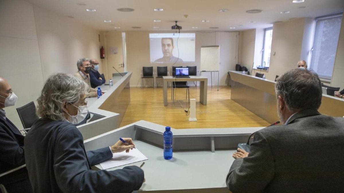 La reunió entre consell i Govern va ser presencial i telemàtica.