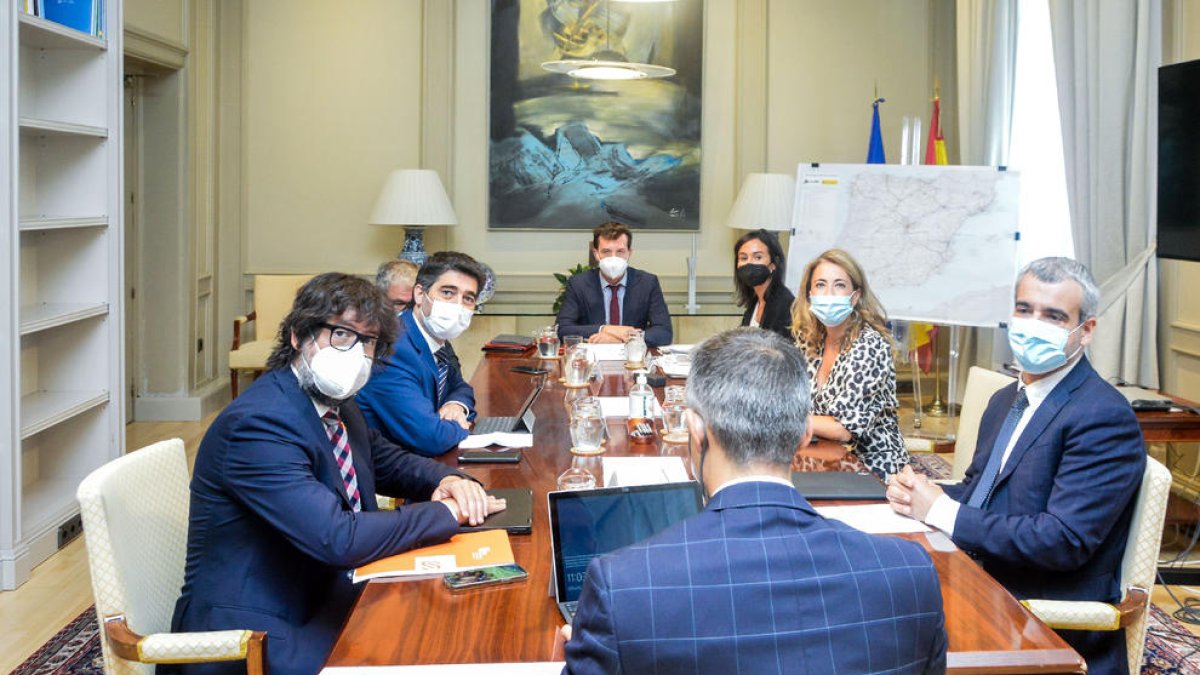 Reunión del lunes en la que se pactó la ampliación de El Prat.