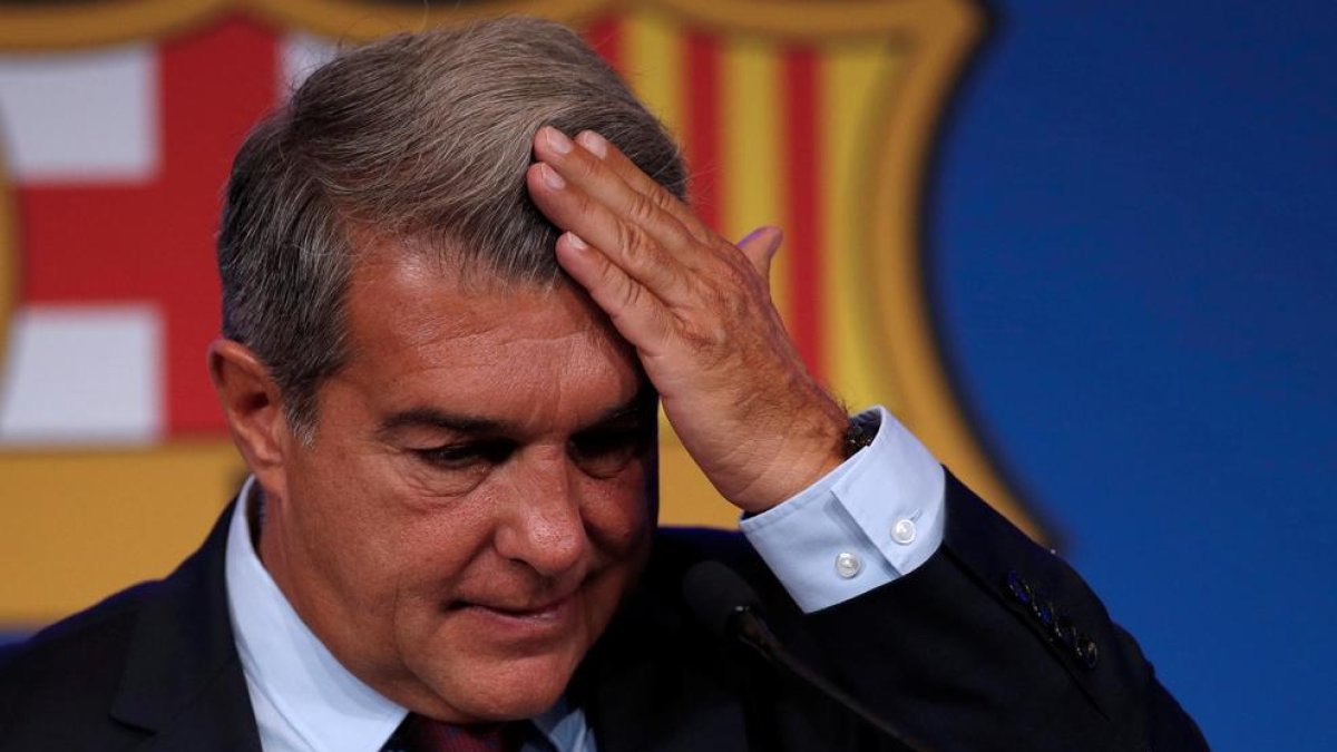 El president del FC Barcelona, Joan Laporta, fa una roda de premsa per explicar els motius pels quals el davanter argentí Lionel Messi no renovarà pel conjunt blaugrana.