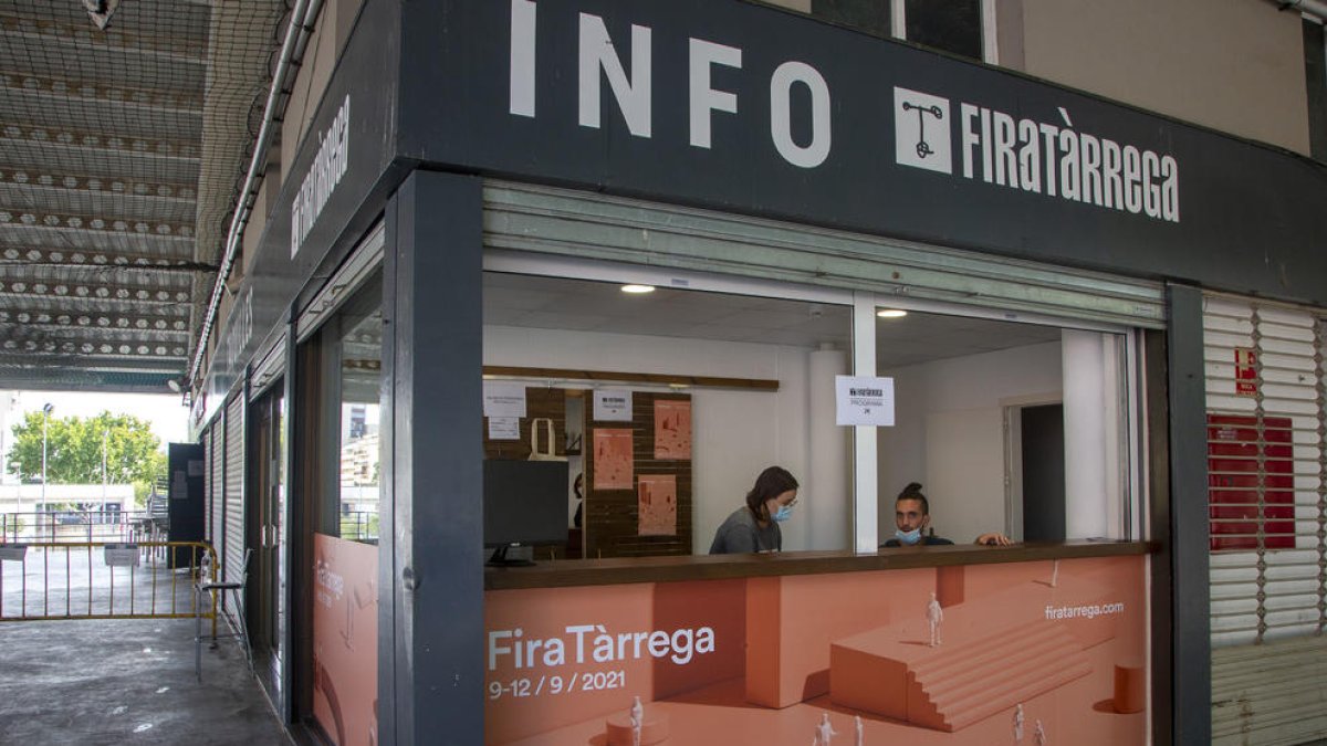 El punt d’informació i de venda d’entrades s’ubica a la plaça de les Nacions de Tàrrega.