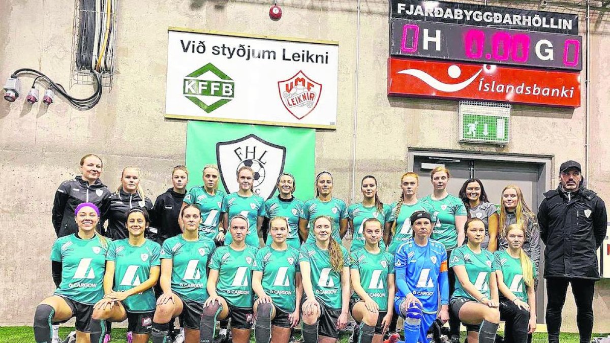 Formació del Fjardabyggd/Höttur/Leiknir en el qual juguen les dos futbolistes del Pardinyes.