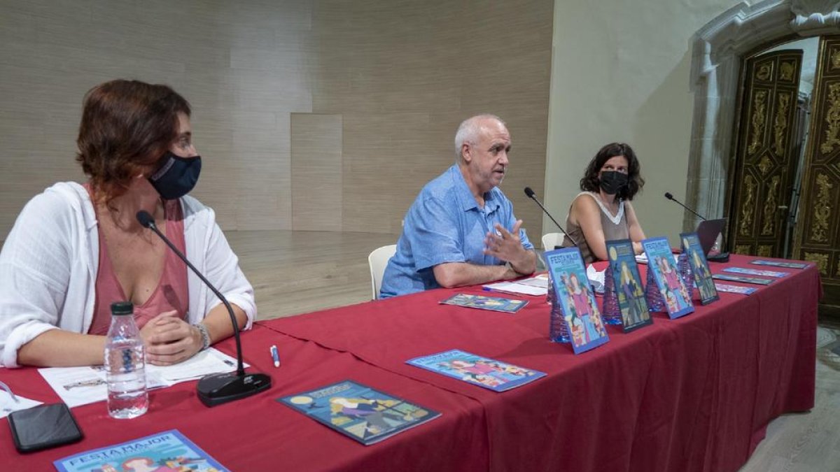 Un momento de la presentación de la semana cultural Isagoge y los actos festivos, ayer en Cervera. 