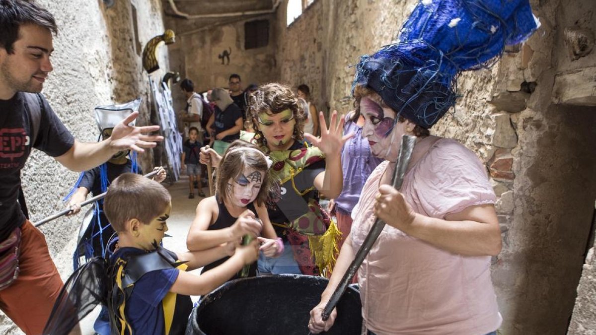 El Carreró de les Bruixes durant l'Aquelarre de Cervera