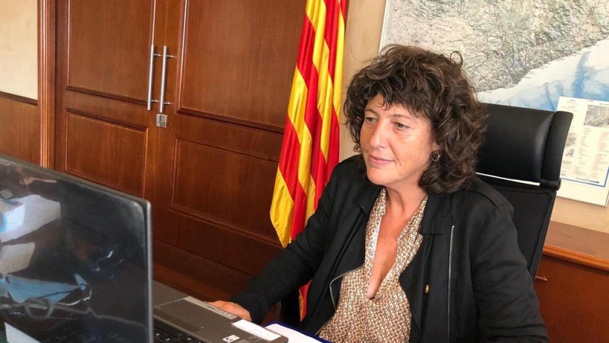 La consellera Teresa Jordà, a l'explicar ahir els deu projectes de transformació i sostenibilitat