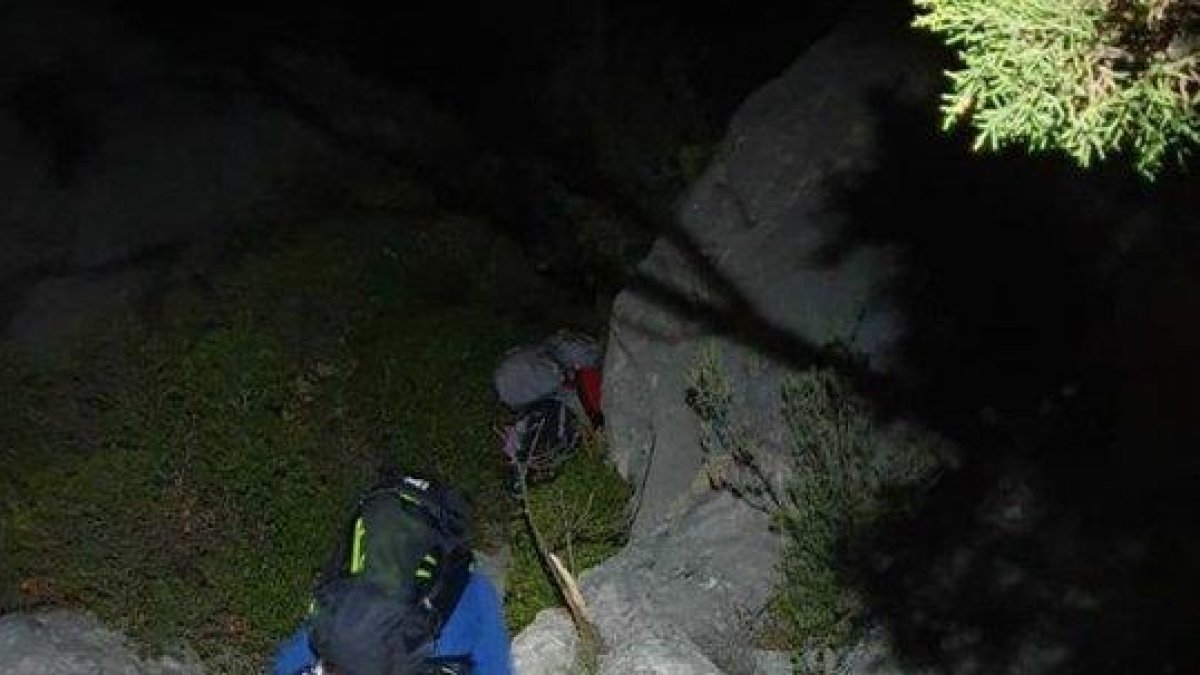 Rescaten un escalador en una via ferrata d'Àger