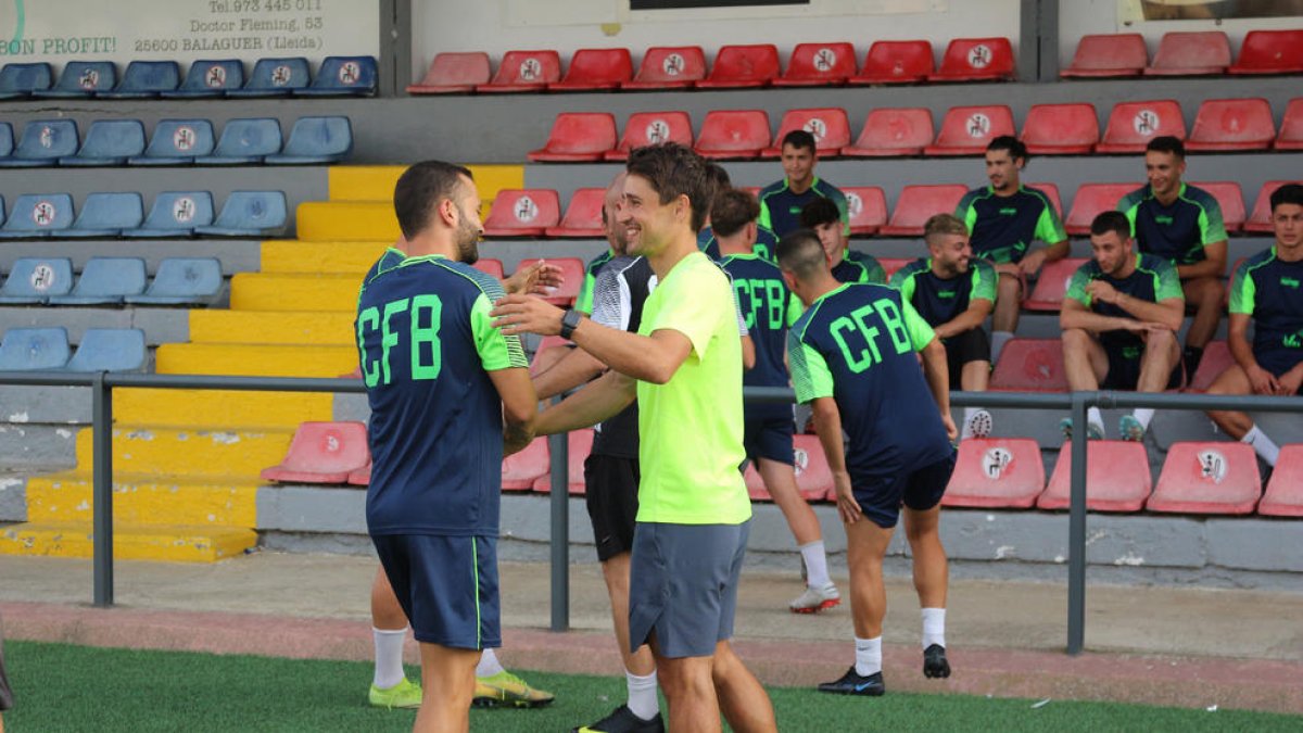 Bojan, que després de deixar el Mont-real es va entrenar amb el Balaguer, va acudir ahir a acomiadar l’equip.