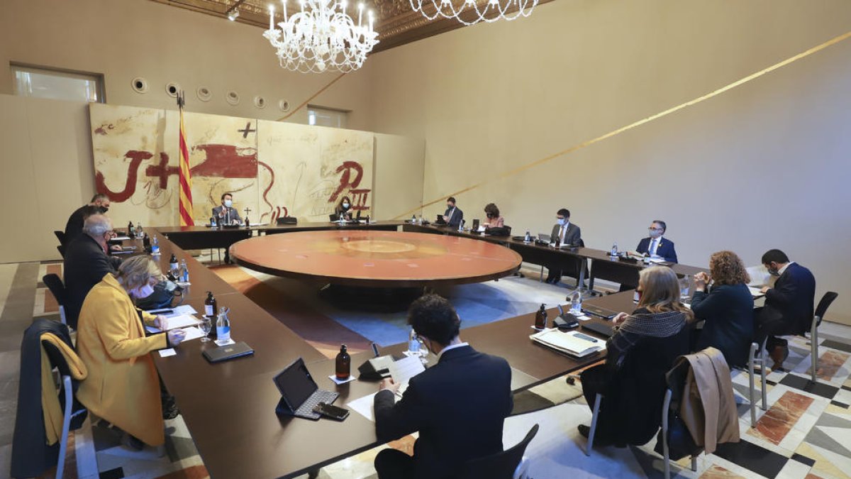 La reunió del Consell Executiu del Govern en funcions a Palau.