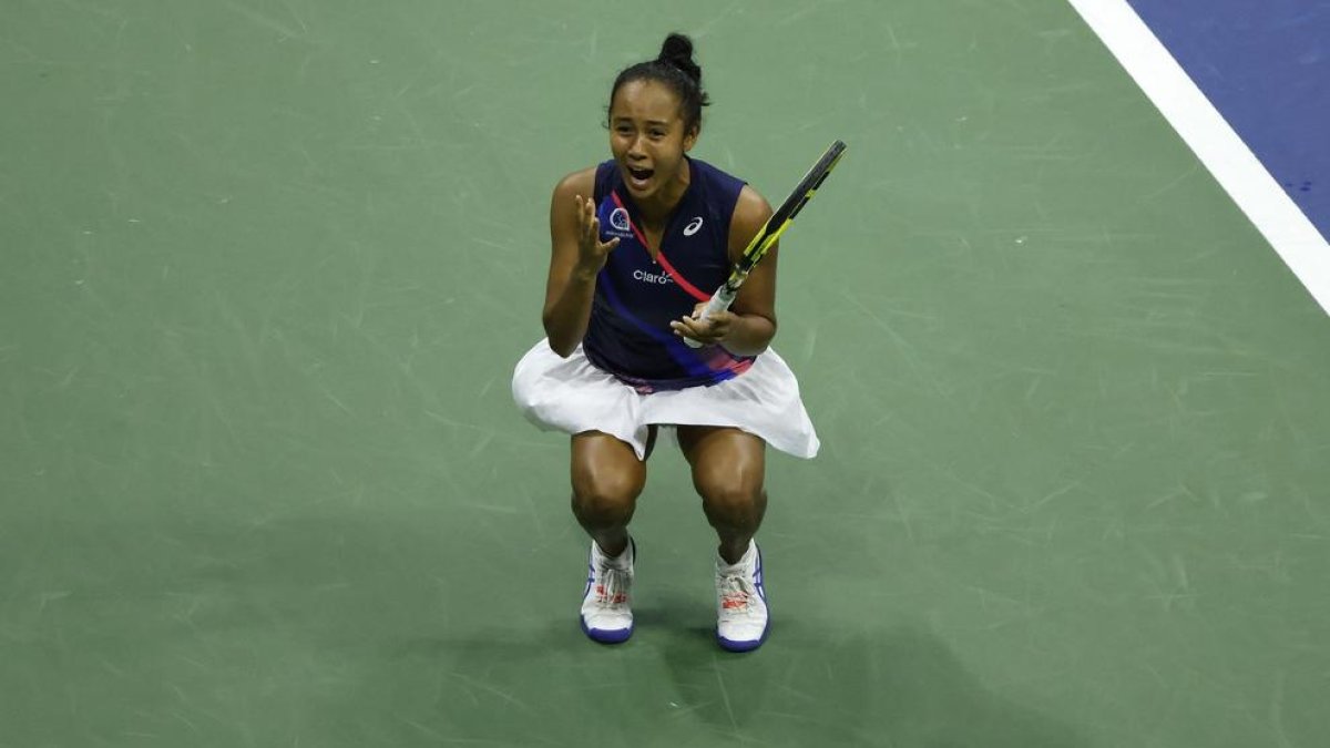 La canadiense Leylah Fernández celebra su pase a la final.