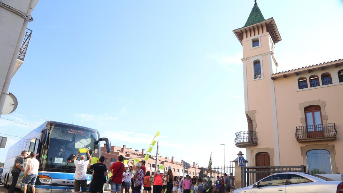 La protesta que se llevó a cabo ante el consell del Pla. 