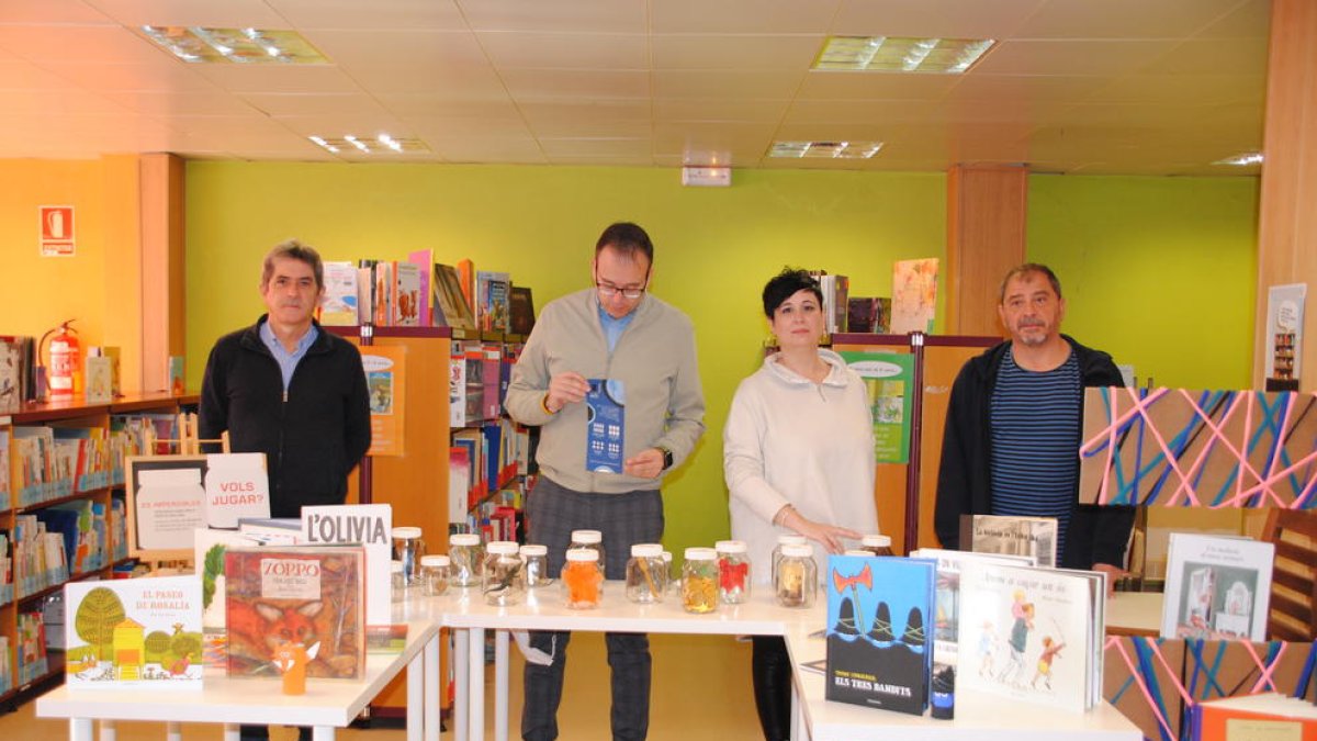 La presentación de los actos en la biblioteca. 