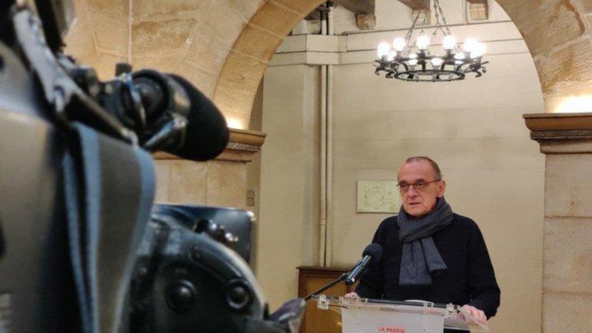 L'alcalde de Lleida, Miquel Pueyo, durant una roda de premsa.
