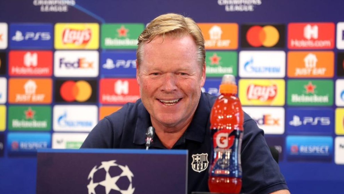 Ronald Koeman durante la rueda de prensa previa al debut en la Champions ante el Bayern.