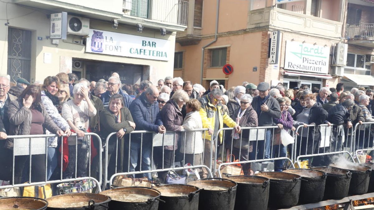 El año pasado se repartieron más de 12.000 raciones en Ponts.