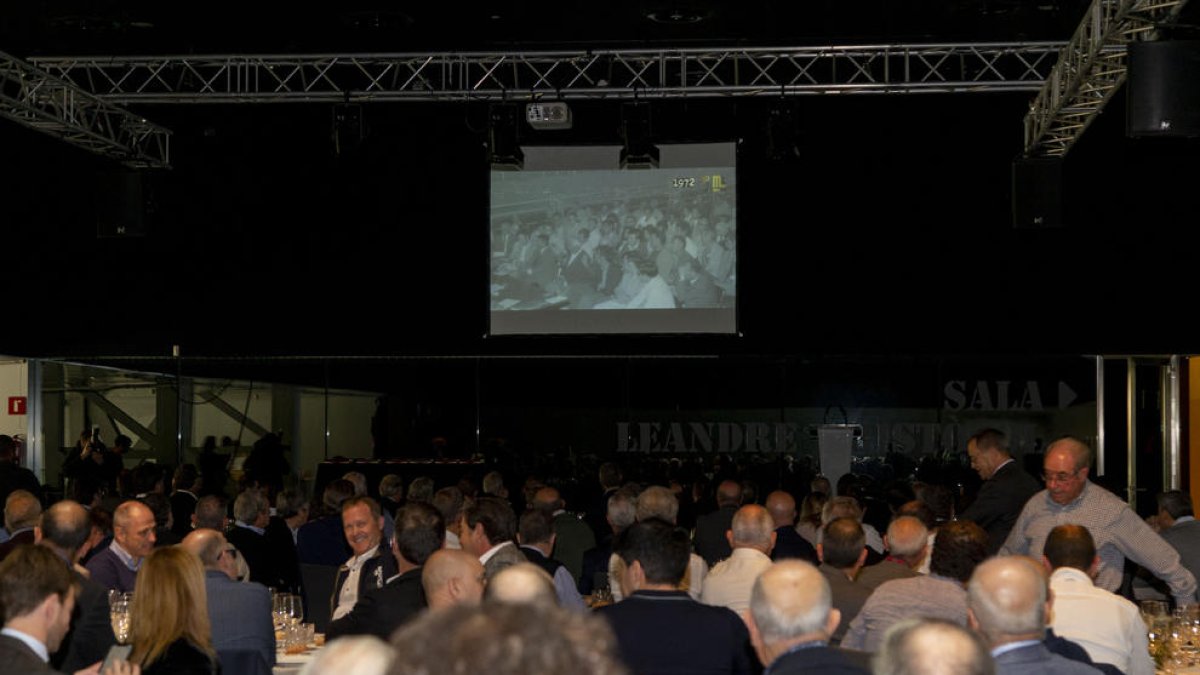 La projecció d’un vídeo va ser un dels plats forts de l’acte de celebració de l’aniversari.