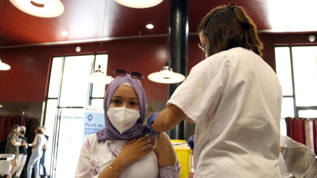 Baja afluencia en la primera jornada de vacunación sin cita en la Universitat de Lleida