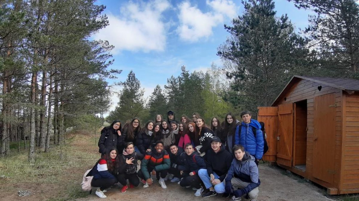 Alumnos del Montsuar durante una estancia en Letonia.