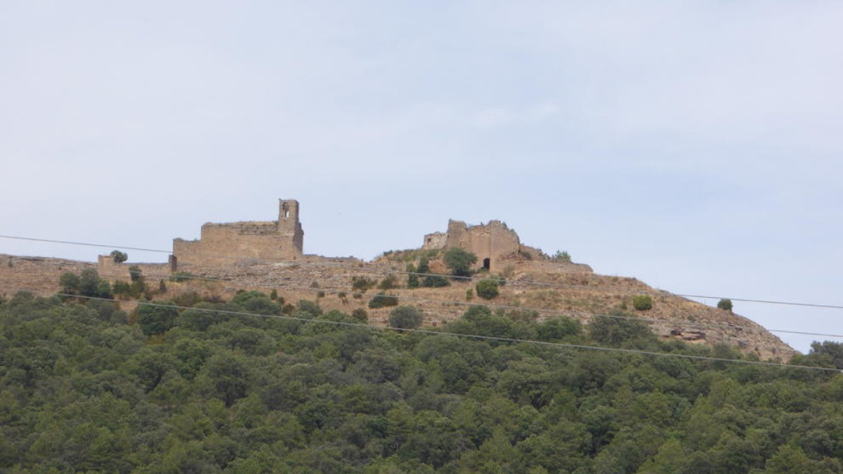 El castillo de Lladurs que se prevé restaurar.