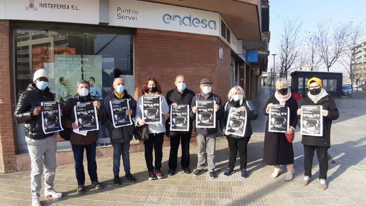 Representantes de las entidades convocantes, ayer en Balàfia. 