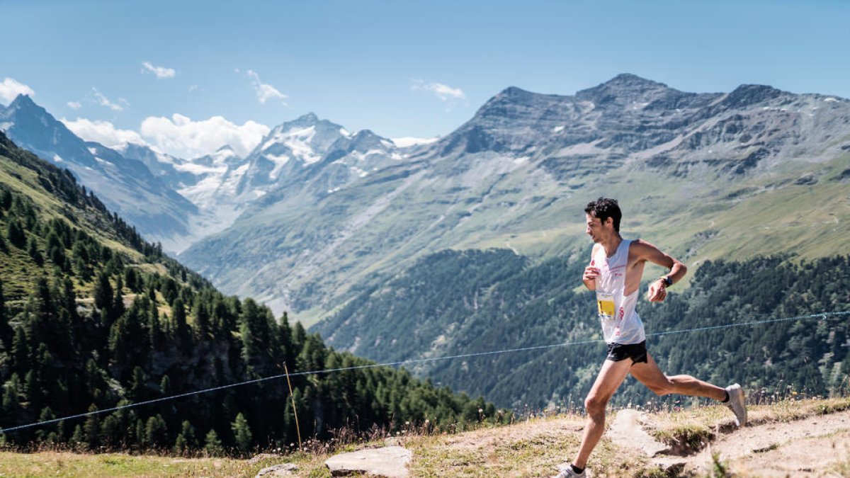 Kilian Jornet durante una prueba en los Alpes franceses.
