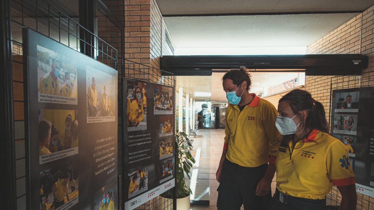 La pandèmia vista des del SEM - L’hospital de Tremp compta amb la primera exposició itinerant del Sistema d’Emergències Mèdiques (SEM) que mostra l’impacte de la pandèmia des de dins del servei, amb més d’un centenar de fotografies. L ...