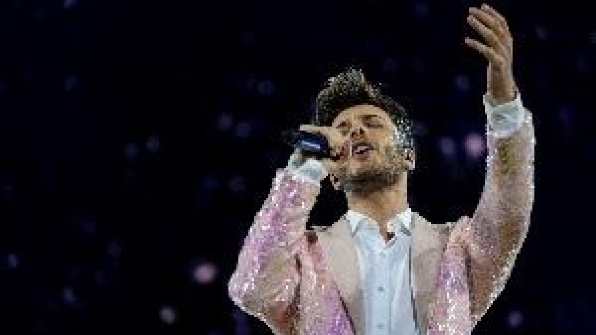 Blas Cantó revive el espíritu de su abuela en el videoclip de 