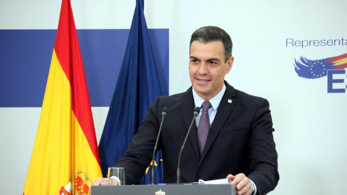 El presidente del gobierno español, Pedro Sánchez, durante una rueda de prensa en Bruselas después de la cumbre europea.