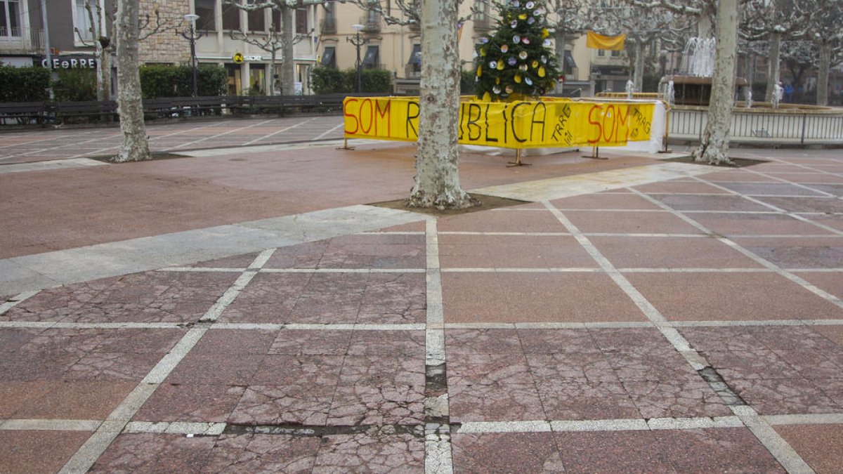 En la plaza del Carme se repondrán tramos del pavimento.