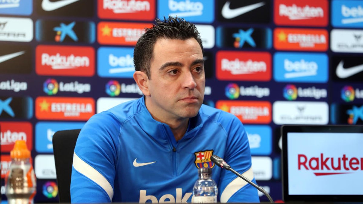 Xavi Hernández, ahir durant la roda de premsa.