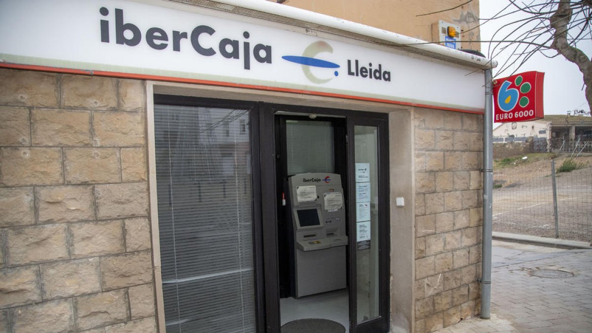 Imatge de l’oficina d’Ibercaja a Puigverd de Lleida.