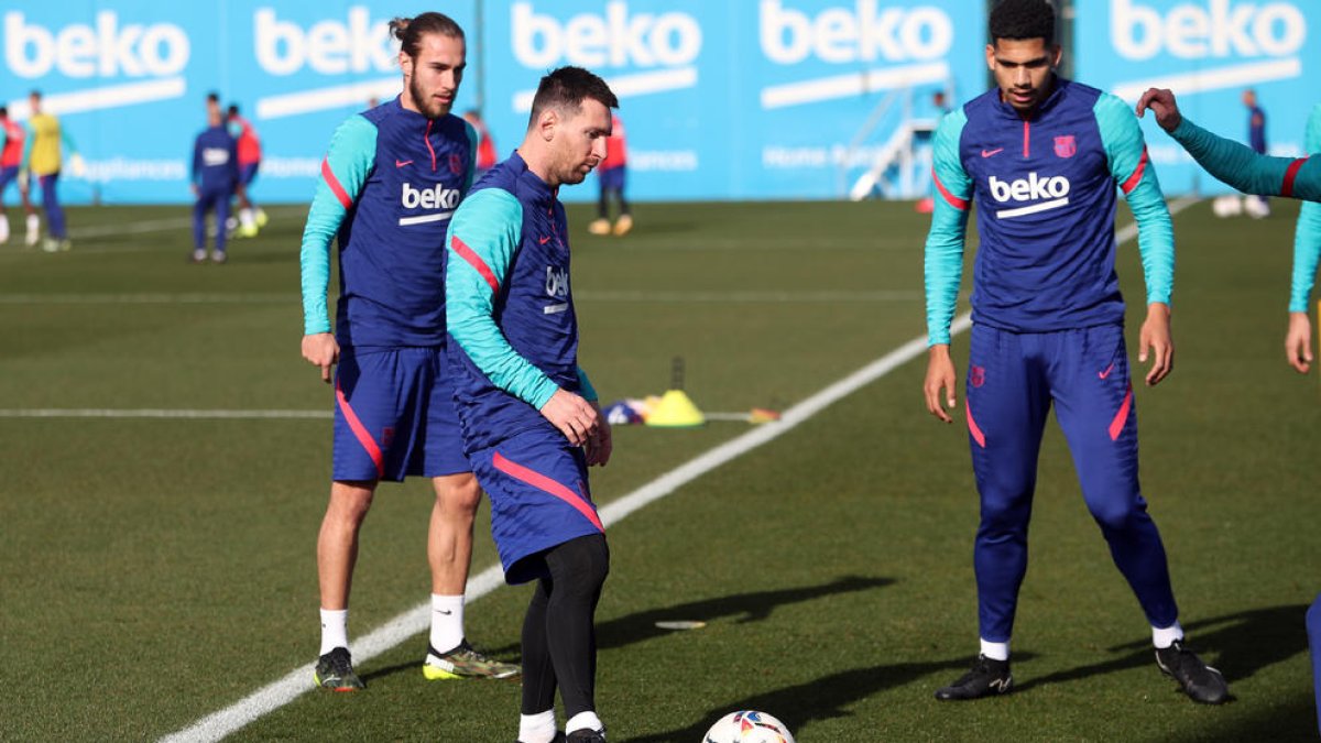 Messi, durant l’entrenament d’ahir.