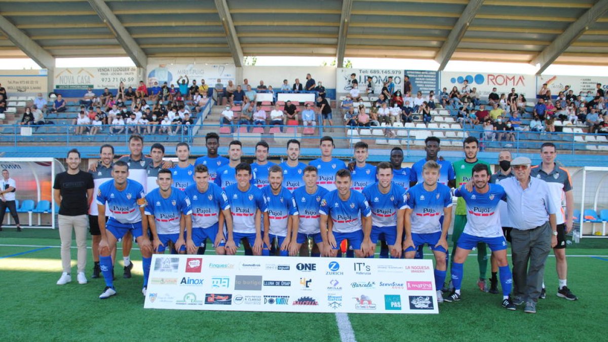 La plantilla del Club Futbol Joventut Mollerussa que afrontará esta nueva temporada 2021-2022.