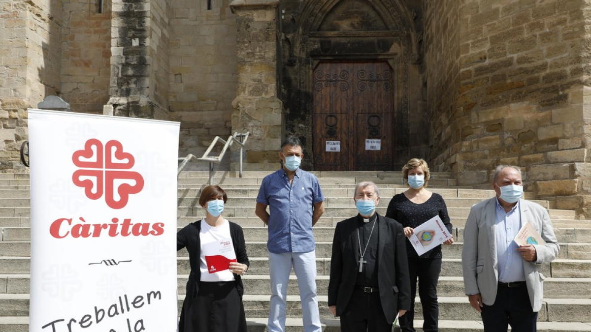 Imatge d’arxiu de la presentació de les memòries de les tres Càritas diocesanes.