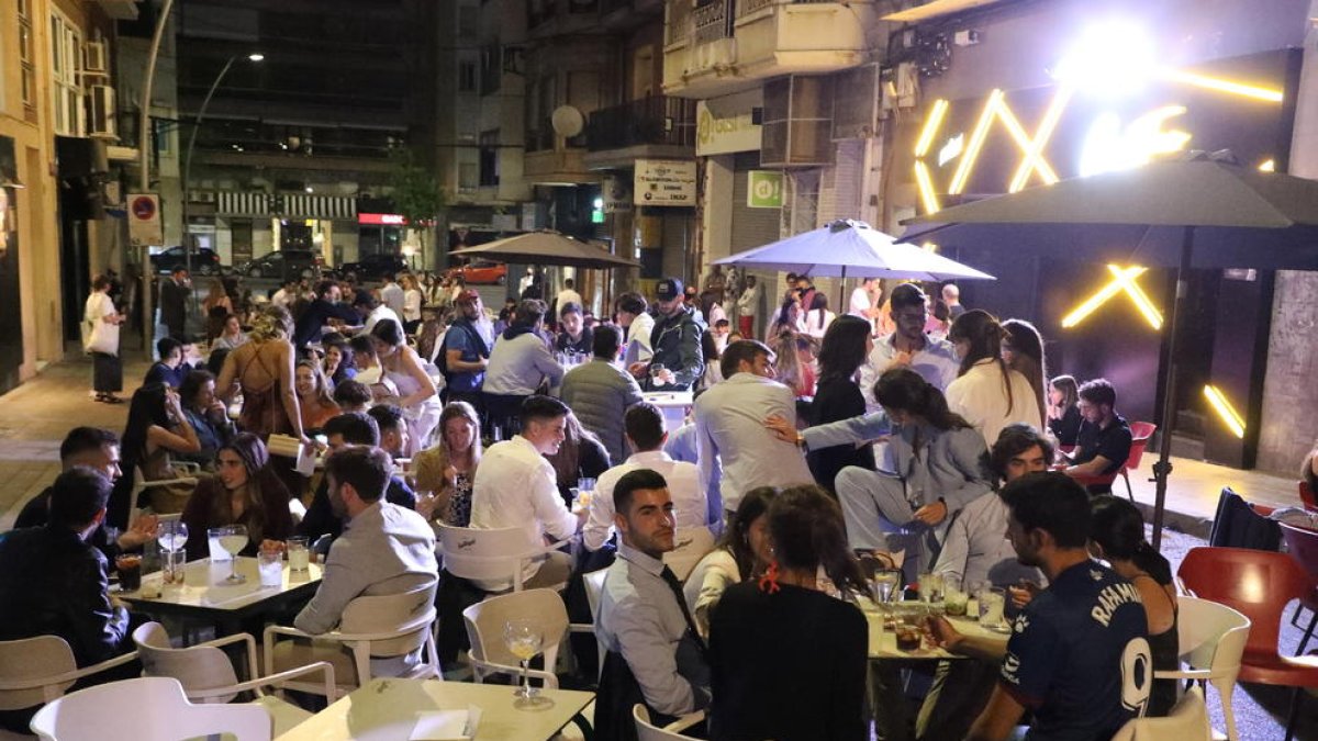 Imatge d’arxiu de terrasses de pubs a Lleida.