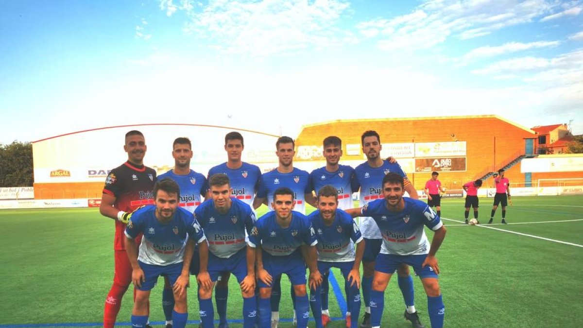 Primer onze inicial del Mollerussa, que ahir va obrir la pretemporada amb el Lleida Juvenil.