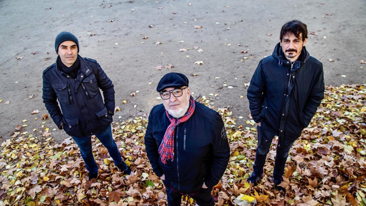 El ‘power trio’ liderado por el cantante y guitarrista Joan Lozano.