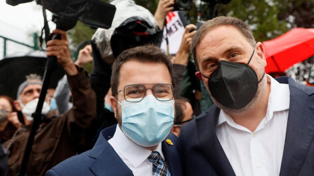 El president, Pere Aragonès, con Oriol Junqueras, líder de ERC.