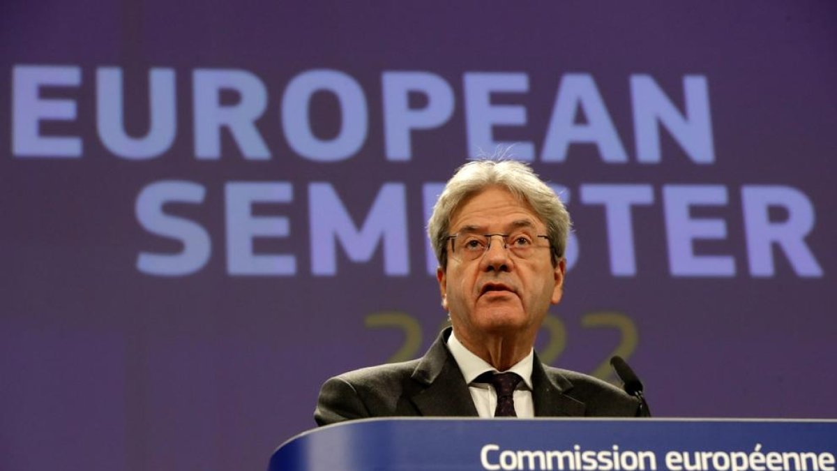 El comissari europeu d’Economia, Paolo Gentiloni, ahir durant la presentació de l’informe.